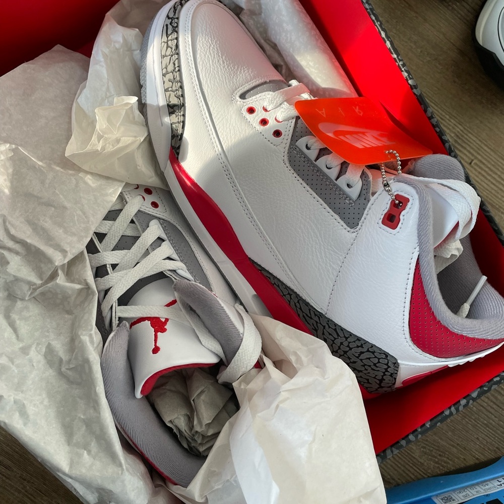 Jordan 3s
